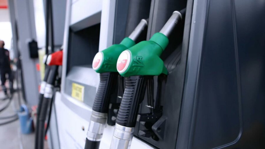 Στη Γερμανία έπεσε η βενζίνη στα 1,8 ευρώ/λίτρο – Στην Ελλάδα;