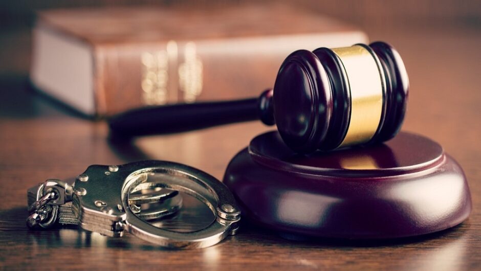 Φωκίδα: 15χρόνια φυλακή στον πατέρα που βίαζε την κόρη του κακοποιούσε τα 3 παιδιά του