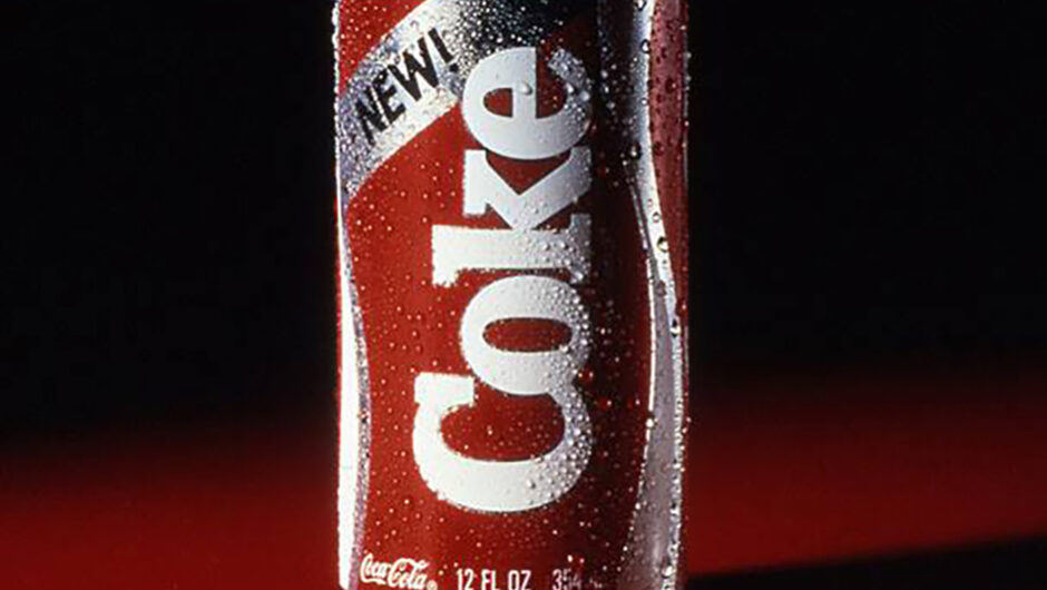 Coca Cola: Η μεγαλύτερη γκάφα στην ιστορία του μάρκετινγκ παγκοσμίως – Κινδύνεψε να χάσει τα πάντα