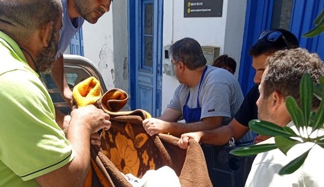 Ικαρία: Μετέφεραν ασθενή στην καρότσα αγροτικού, επειδή δεν υπήρχε ασθενοφόρο