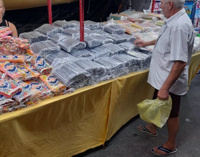 «Χρυσές» δουλειές με πλαστικά καλαμάκια σε πανηγύρι…