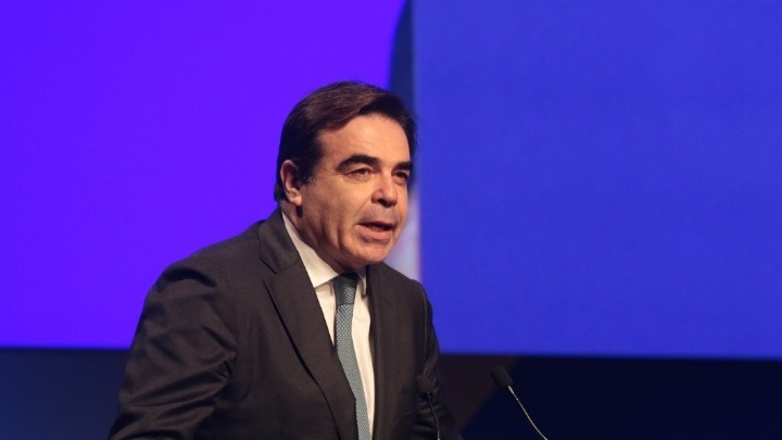 Αποκάλυψη Politico: Τι ήθελε ο Σχοινάς στο φεστιβάλ της ακροδεξιάς Μελόνι στην Ιταλία