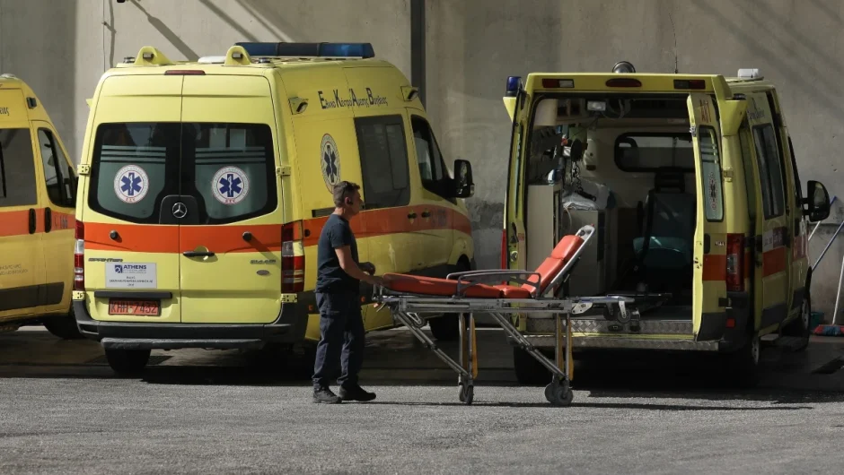 ΕΚΑΒ: Περίμενε 3 ώρες το ασθενοφόρο και τελικά πήγε με αυτοκίνητο στο νοσοκομείο