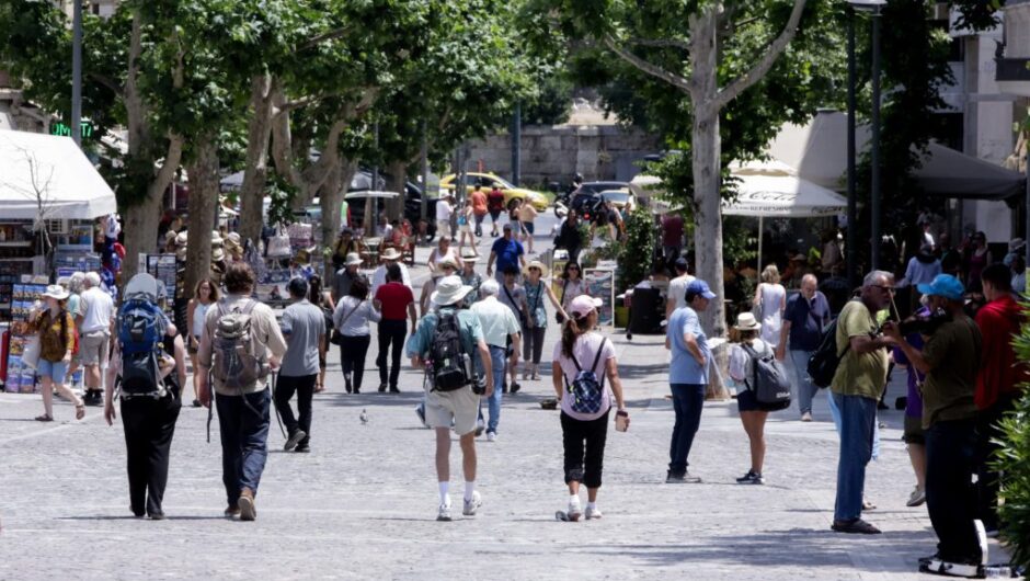 «Καλπάζει» ο κορονοϊός – Αυξάνεται η πίεση στο ΕΣΥ μέρα με τη μέρα