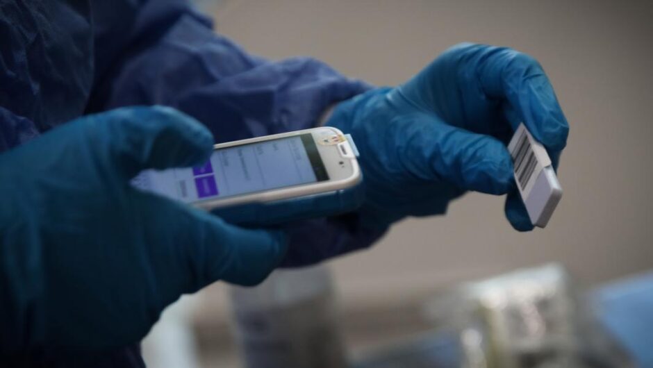 Κορωνοϊός / Πού εντοπίζονται τα 18.967 νέα κρούσματα