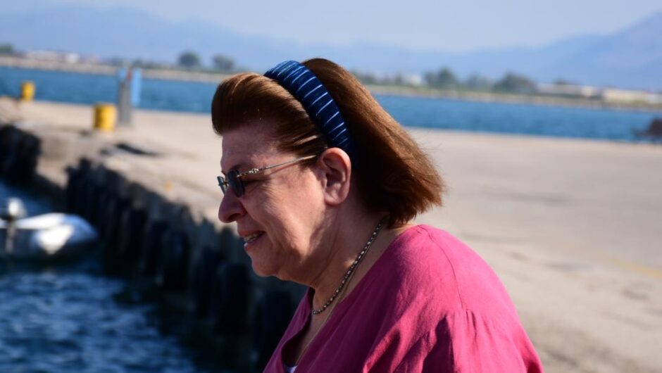 Η απεγνωσμένη υπουργός Πολιτισμού