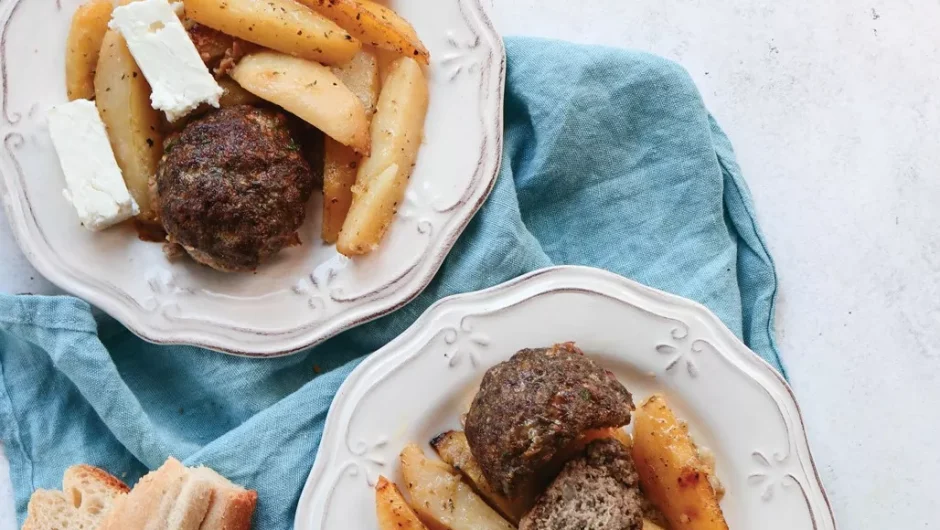 Τα μυστικά του κιμά: Χρήσιμα tips για ζουμερά μπιφτέκια και κεφτέδες