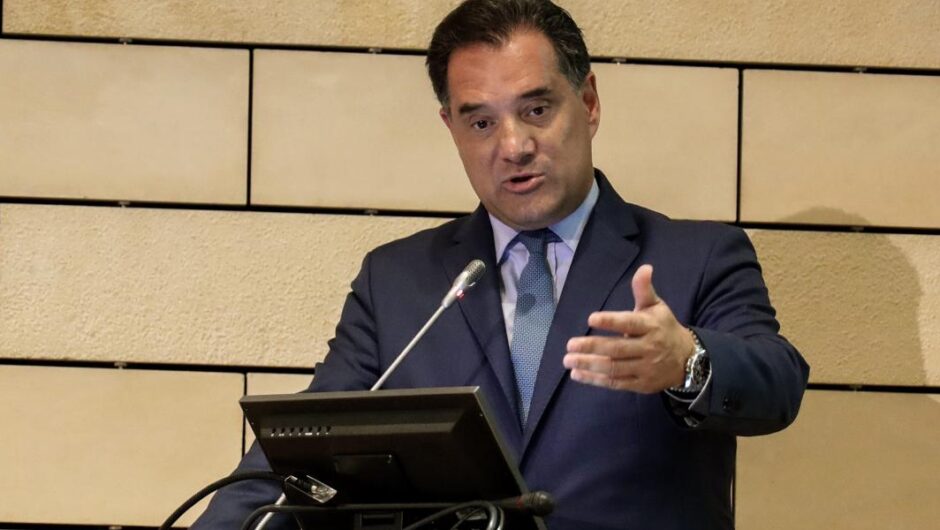 Σαν βρεγμένη γάτα