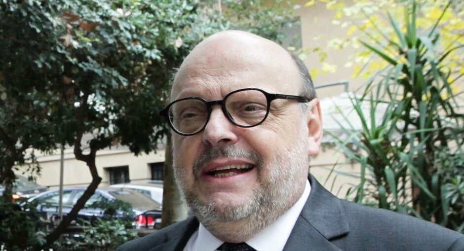 «Για να μην χάσουμε την Πάτρα και τα Γιάννενα» (άρθρο του Ευ. Αντώναρου για τη μείωση του πληθυσμού