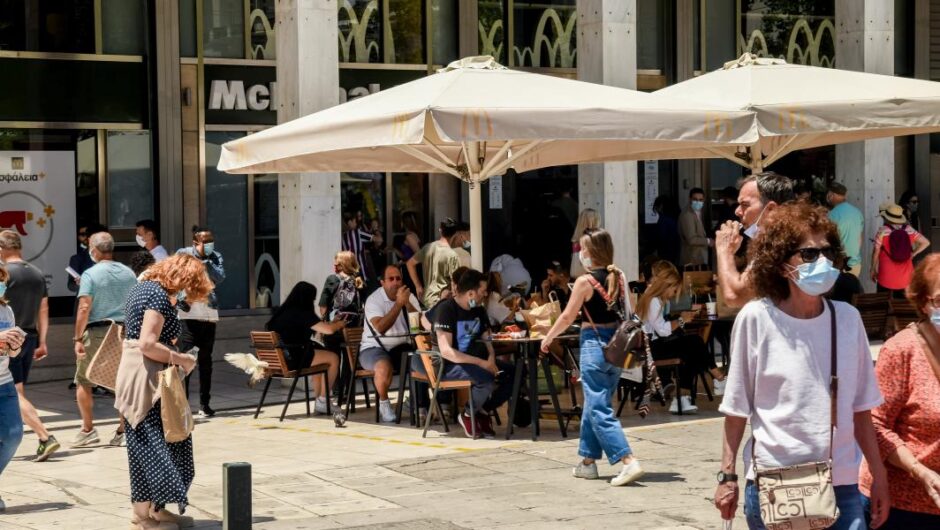 Κορωνοϊός / Σοκ με 30.588 κρούσματα σε ένα 24ωρο