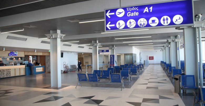 Δύο γυναίκες πιάστηκαν στα χέρια για τα μάτια μιας… Ολλανδέζας – Πανικός στο αεροδρόμιο Ηρακλείου