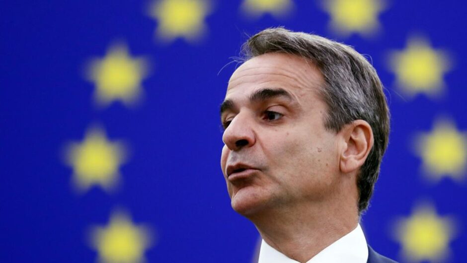 Γάλλος ευρωβουλευτής / «Κεραυνοί» κατά Μητσοτάκη – «Αναίσχυντος, αξιολύπητος κυβερνήτης»