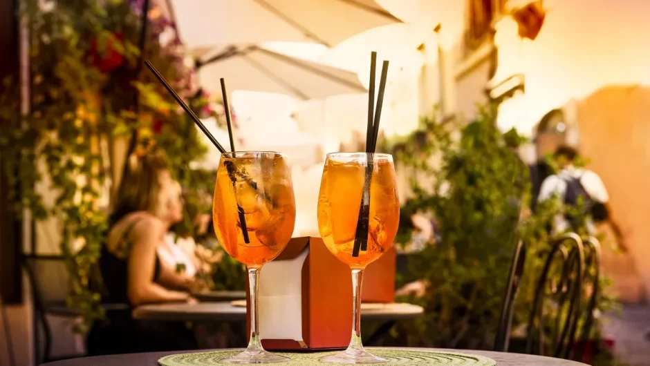 Αυτά είναι τα χειρότερα ποτά για τον καύσωνα