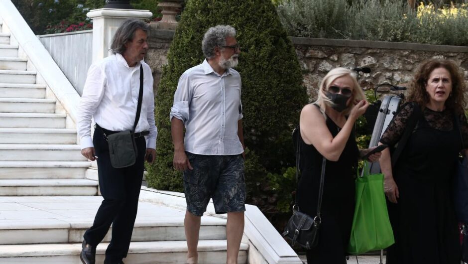 Καλέ, πού την πας τη σαγιονάρα;