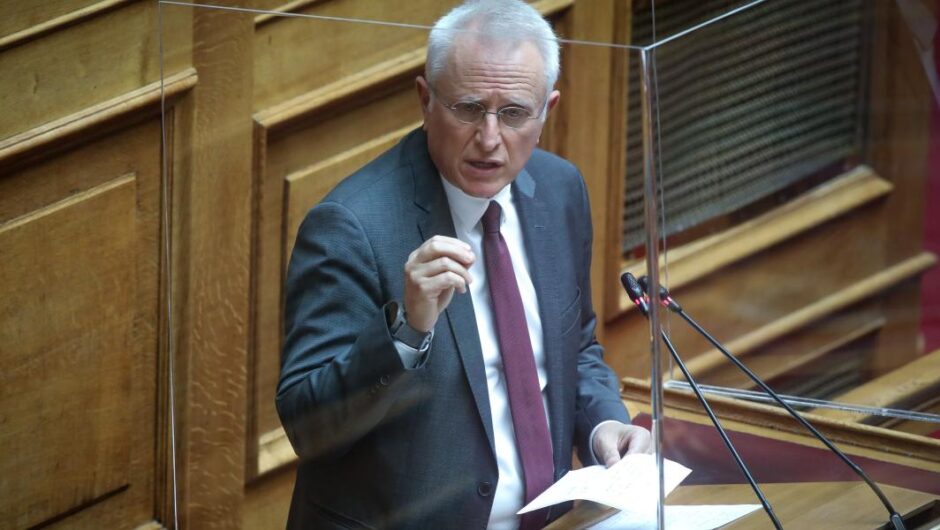 Γιάννης Ραγκούσης / «Επιτελικό παρακράτος διαφθοράς και υποκλοπών»