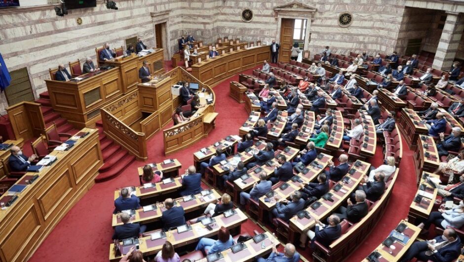 Σκάνδαλο παρακολουθήσεων: Νέο πολιτικό σκηνικό δημιουργείται στη χώρα
