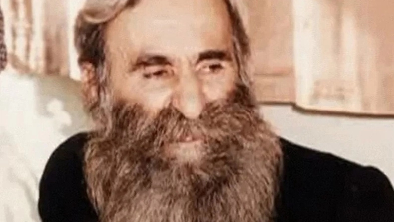 Ο Παπαδόσηφος «δίκασε» τον φονιά του γιου του με πέντε σφαίρες μέσα στο δικαστήριο: Ο μύθος με το κρυμμένο όπλο στα γένια