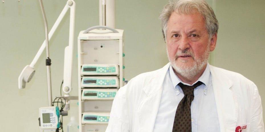 Ν. Καπραβέλος: Το χειρότερο καλοκαίρι της πανδημίας, 1.000 νεκροί το μήνα