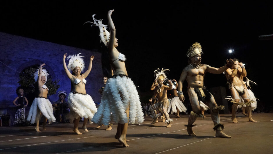 Η Λάρισα χορεύει σε παγκόσμιους ρυθμούς – Πανδαισία ήχων στον κάμπο (φωτ. & βίντεο)