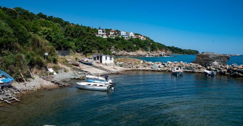 Λάρισα: Το μικρό γραφικό λιμάνι στο Πολυδένδρι και η πανέμορφη διπλανή παραλία που ελάχιστοι απολαμβάνουν (φωτο – βίντεο)