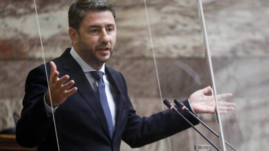 Ανδρουλάκης κατά Μητσοτάκη: «Παρακρατικός μηχανισμός ήθελε το ΠΑΣΟΚ σε ομηρεία»