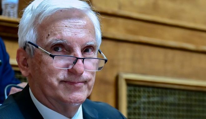 Ελλάς Ελλήνων Παρακολουθουμένων…