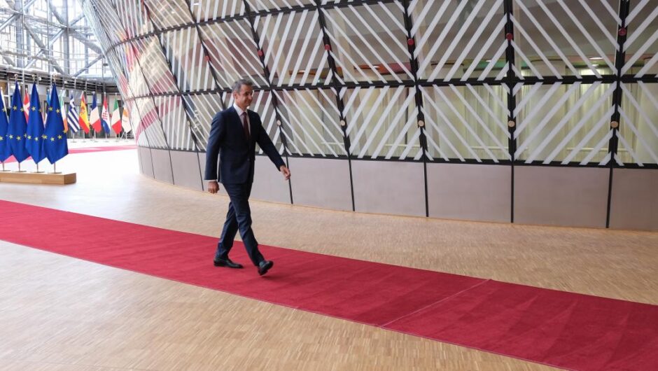 Σκάνδαλο υποκλοπών / Διεθνής διασυρμός – Η Ευρώπη σφυροκοπά τον Μητσοτάκη