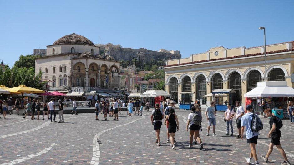 Κορωνοϊός / Με αλχημείες ο Πλεύρης θα κρύψει τον μεγάλο αριθμό νεκρών