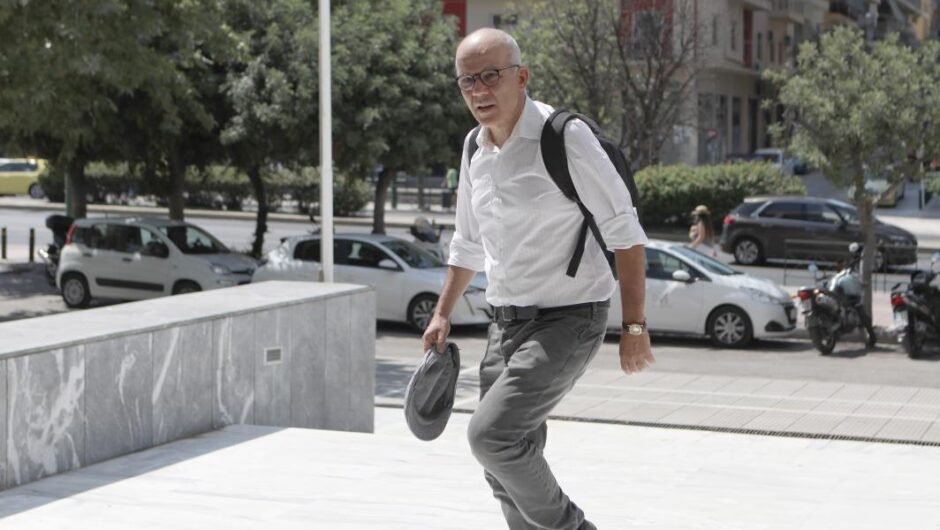 Τάσος Τέλλογλου / Παρακολουθούνται κι άλλοι από το Predator