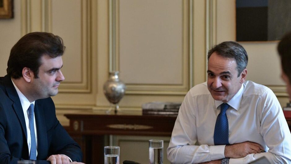Opinion Poll / Το Δημόσιο πληρώνει, ο δημοσκόπος φουσκώνει τα νούμερα