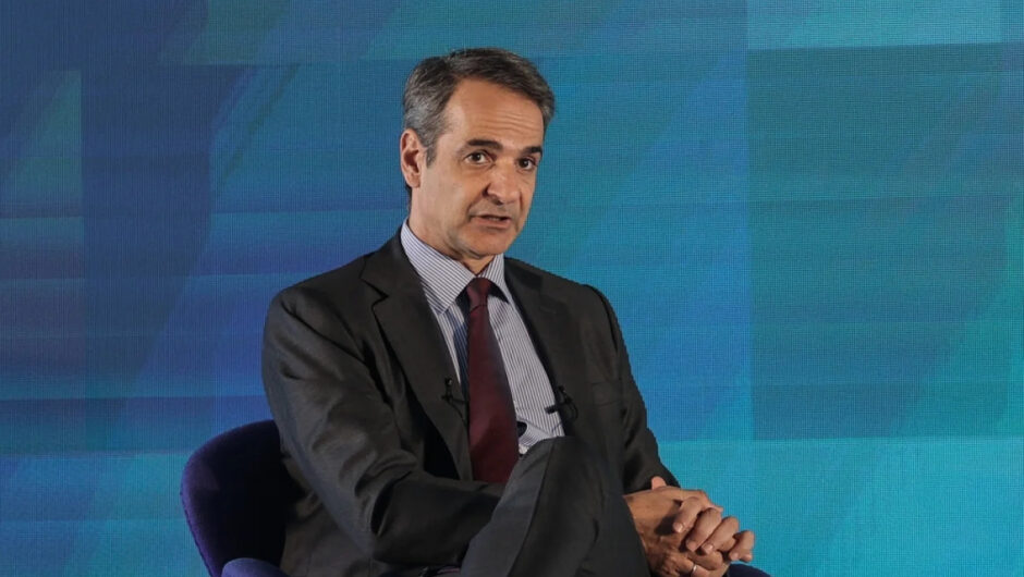 Στο στόχαστρο των Financial Times ο πρωθυπουργός: Οι υποκλοπές, η οικονομία και η Τουρκία