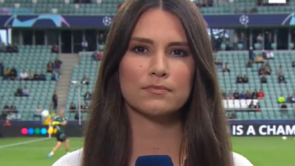 Ο Χαρτ πέτυχε με την μπάλα ρεπόρτερ στον αγωνιστικό χώρο