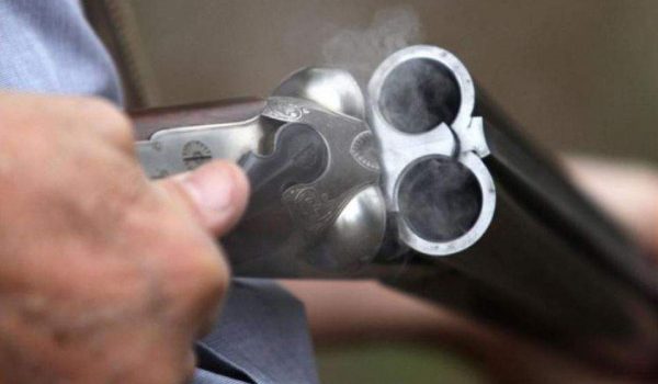 Κρήτη: Καραμπίνα έβγαλε 18χρονος μετά από τροχαίο – Σε σοκ ο άλλος οδηγός