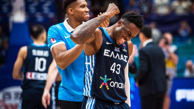 Και ξαφνικά… τελικός με Ουκρανία: «Βόμβα» στον όμιλο της Εθνικής από την παρέα του Μίχαλιουκ