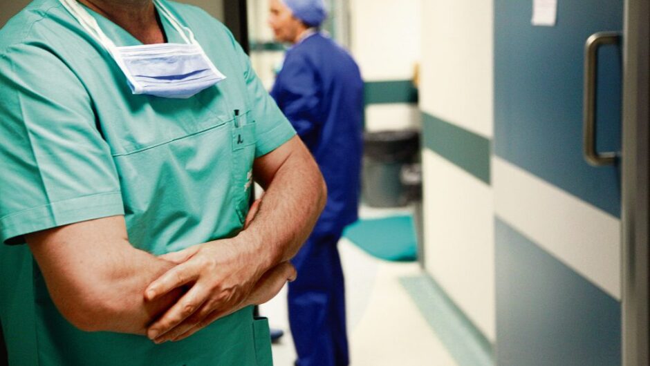 Γκρεμίζουν το ΕΣΥ, σειρά έχουν τα Παίδων