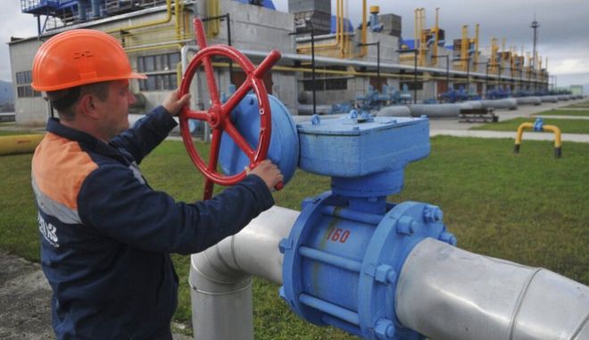 Συναγερμός για να μη μείνουν οι καταναλωτές από αέριο και ρεύμα