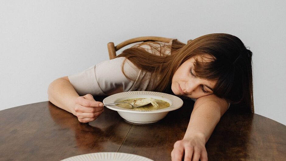 Τροφές που μας φέρνουν υπνηλία