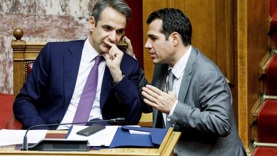Μελέτη Λύτρα: Ούτε ίχνος απολογίας από τον Πλεύρη για τους θανάτους διασωληνωμένων εκτός ΜΕΘ