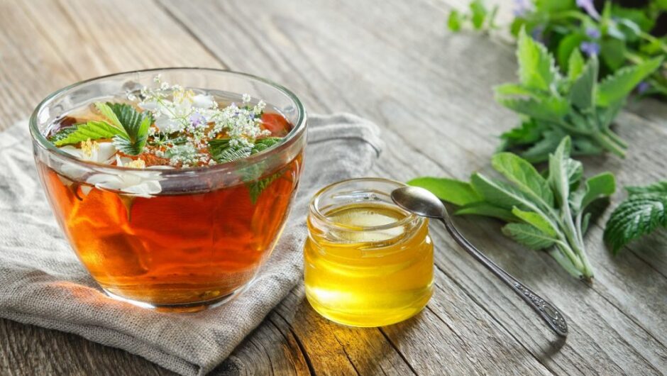 Τα καλύτερα βότανα για αποτοξίνωση και απώλεια βάρους