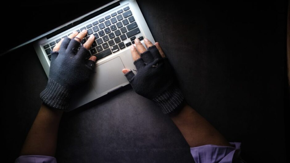 Doxing – Διαδικτυακός εκφοβισμός με δημοσιοποίηση στοιχείων: Πώς θα το καταλάβουμε, τι πρέπει να προσέχουμε