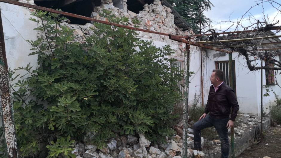 «Σχεδόν δύο χρόνια απραξίας, αγκρέμιστα τα επικίνδυνα σπίτια, απλήρωτοι οι σεισμόπληκτοι»