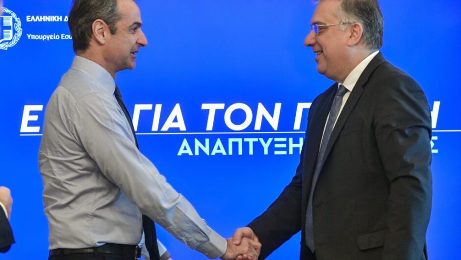 Ο Θεοδωρικάκος καταστέλλει πορείες με «σεβασμό στο δικαίωμα της διαδήλωσης»