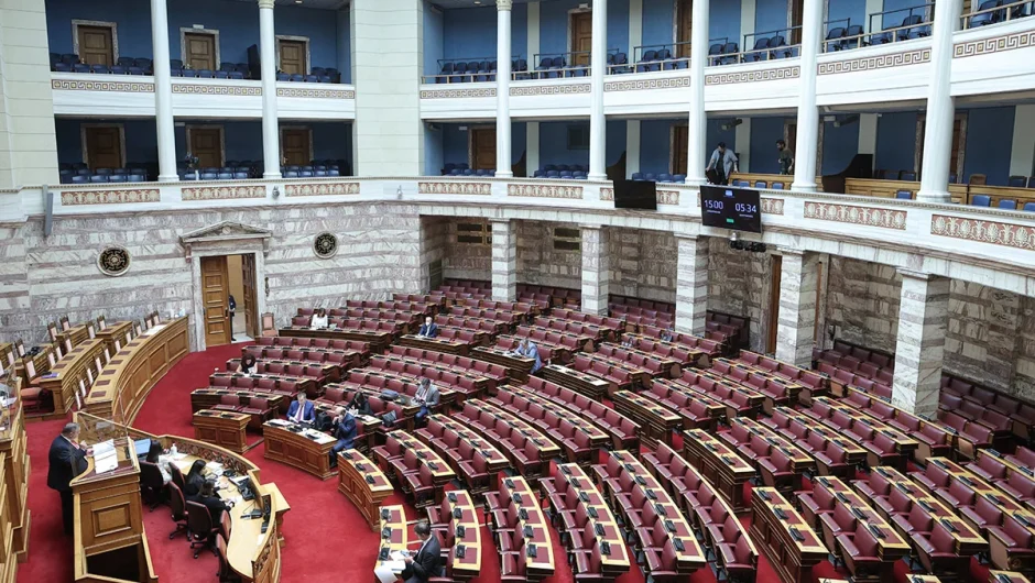 «Μαύρο σκοτάδι» θέλει η κυβέρνηση Μητσοτάκη για το «Κοριόπολις»