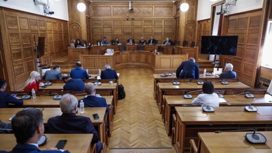 Σκάνδαλο υποκλοπών: Εξεταστική-οπερέτα μόλις… 17 ημερών