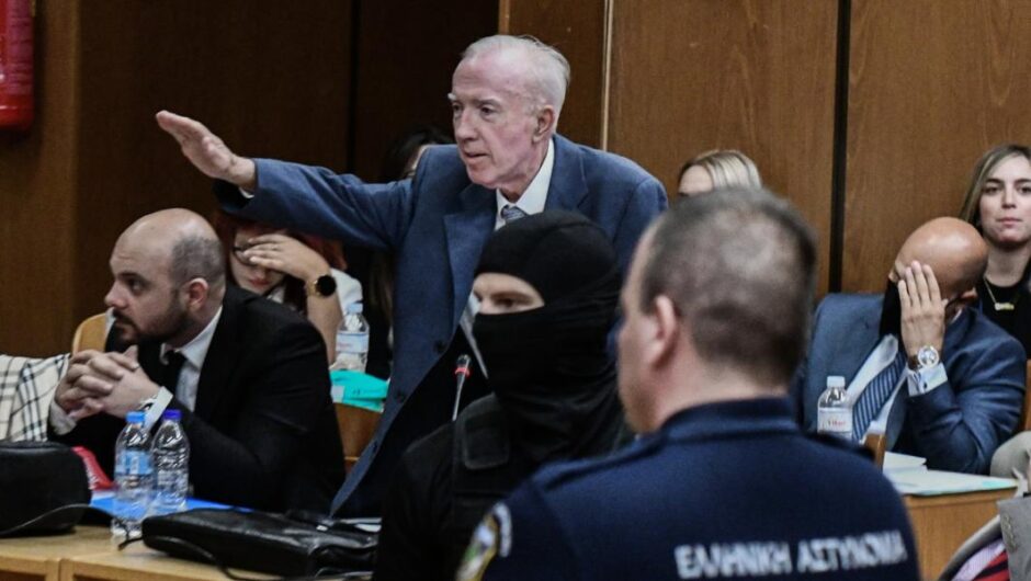 Χρυσή Αυγή – Εφετείο / Αισχρή πρόκληση Πλεύρη – Χαιρέτησε ναζιστικά τη Μάγδα Φύσσα