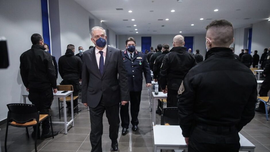 Αντώναρος για ΑΤ Ομόνοιας: Πότε ο Μητσοτάκης θα καρατομήσει τον «αυτοθαυμαζόμενο» υπουργό;