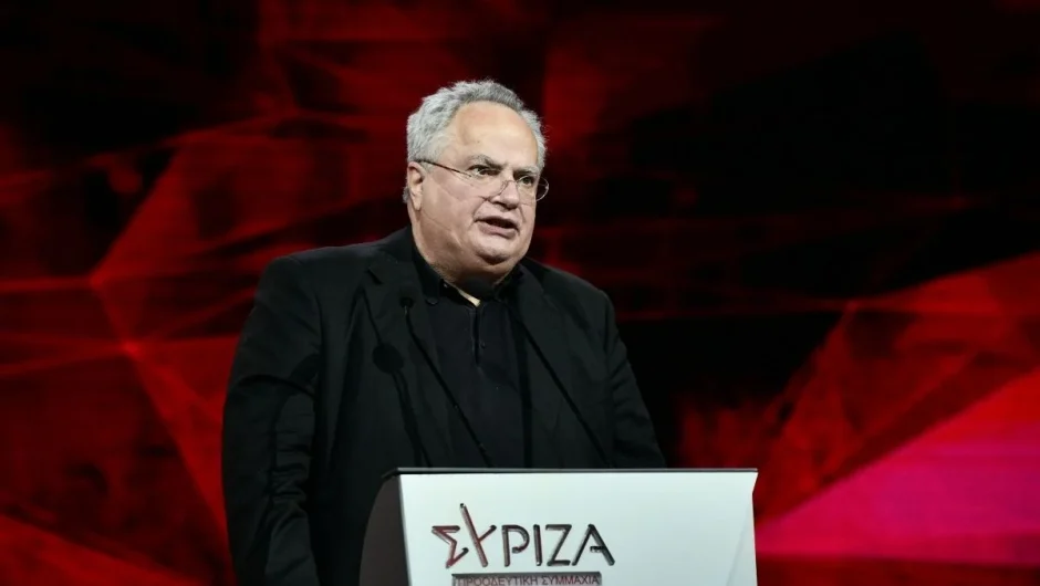 Νίκος Κοτζιάς: Χειροβομβίδα
