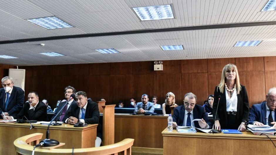 Θεσμική βρόμα χωρίς προηγούμενο