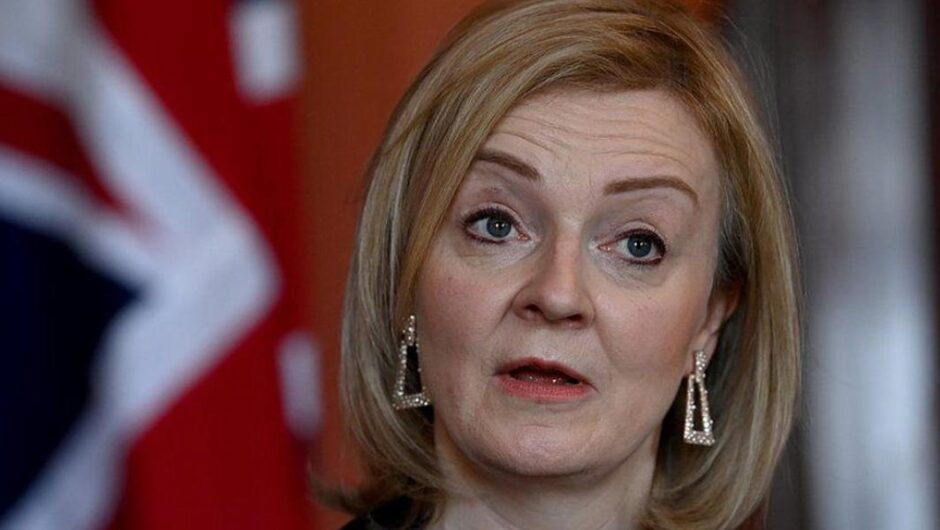 Μ. Βρετανία / Ανυπόφορη πρωθυπουργός, ασορτί με την κατάσταση της χώρας