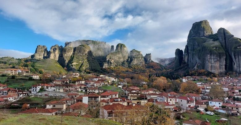 Τα Μετέωρα στους κορυφαίους τουριστικούς προορισμούς του κόσμου για το 2023 για την Le Monde